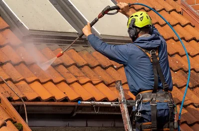 Démoussage et hydrofuge de toiture à Creysse